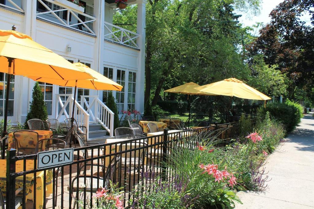 The Charles Hotel Niagara-on-the-Lake Esterno foto