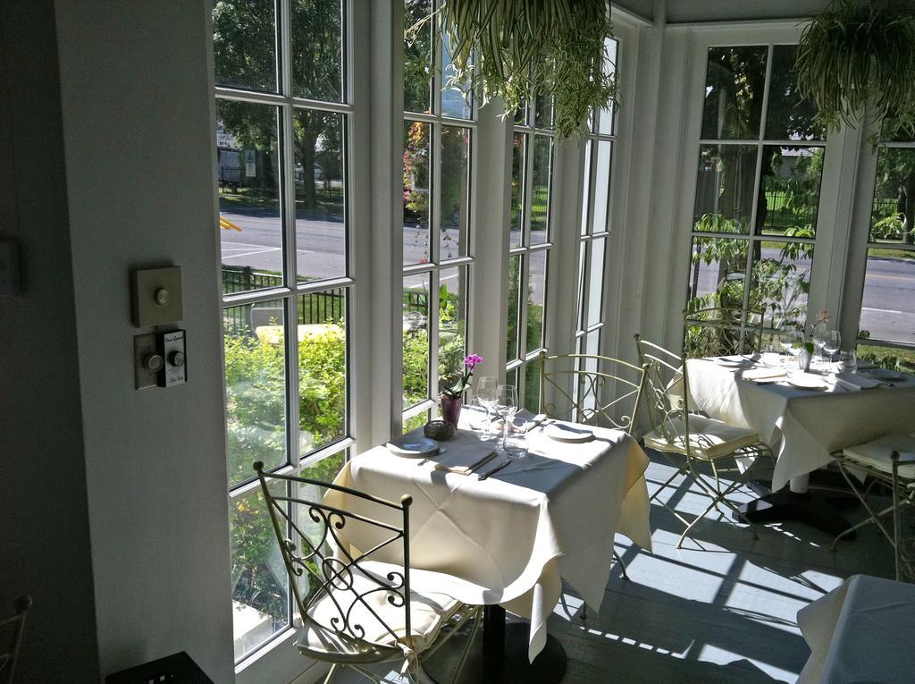 The Charles Hotel Niagara-on-the-Lake Esterno foto