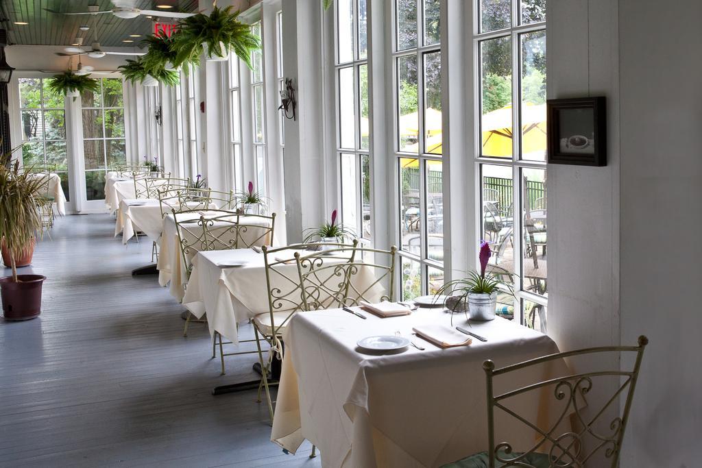 The Charles Hotel Niagara-on-the-Lake Esterno foto